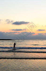 日落时海岸可作为背景图片
