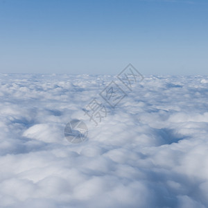 天空中的云朵图片背景图片