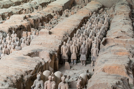 XianChina历史修复TerraCotta勇士在Xian博物馆的废墟图片