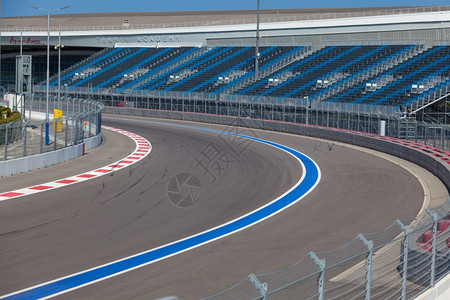 西媒：如果亚马尔出战布鲁日，他本月就会被西班牙队征召