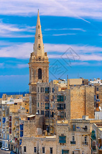 马耳他瓦莱塔的多姆斯和屋顶从圣保罗尔斯柯的上空查看马耳他首都瓦莱塔圣保罗和尔斯柯圣公会马耳他首都瓦莱塔图片