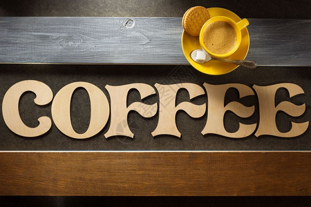 咖啡店木制字母背景招牌图片