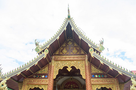 泰国南边WatSuanDok的金塔图片