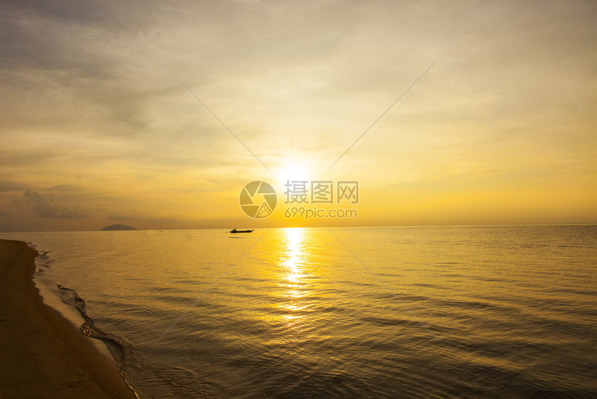 日出在海边太阳岛越南清江图片