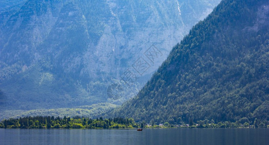 奥地利阿尔卑斯山Hallstatter湖Hallstatter村图片