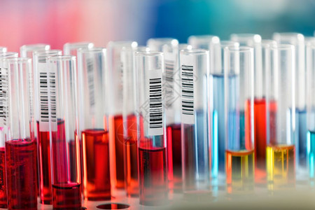 创意抽象化学发展医药生物学化和研究技术概念化学实验室内带有色液体物质的玻璃测试管行宏观视图有选择重点效果图片