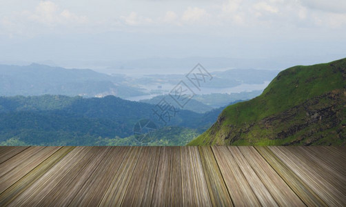 泰国热带森林山脊上的太阳区夏季风景图片素材