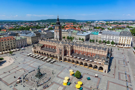 波兰克拉科夫旧城市场广和克洛特大厅从圣玛丽和尔斯柯的顶端巴西尔尼卡塔旧城市场广和克洛特大厅图片
