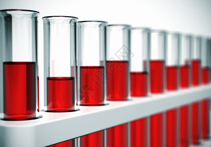 带有红色液体或血的玻璃实验室化学试管图片