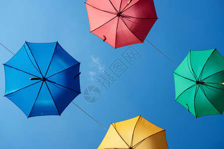 色彩多的雨伞背景天空中多彩的雨伞街道装饰图片