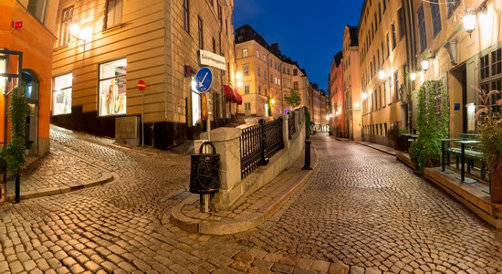 瑞典首都斯德哥尔摩老城GamlaStan夜街瑞典首都斯德哥尔摩Stortororget广场图片