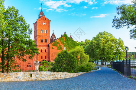 乌克兰拉多米ys尔城堡夏季风景图片
