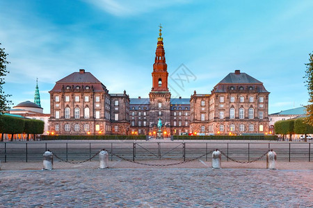 丹麦首都哥本哈根市中心丹麦首都哥本哈根市议会所在地丹麦哥本哈根基督徒堡皇宫和政府大楼议会所在地丹麦哥本哈根的基督徒堡宫殿图片