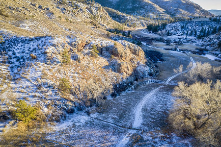 科罗拉多和尔斯柯洛基山脉冬季风景图片