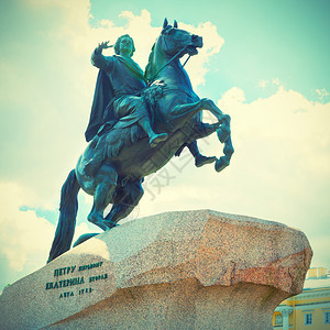 俄罗斯圣彼得堡参议院广场彼得大帝纪念碑1782年建立艺术家艾蒂安莫里斯费科内特图片