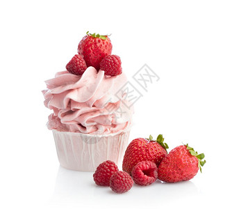 粉红松饼和季节水果在白色背景上被孤立彩色蛋糕甜点图片