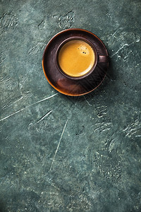 生锈背景的咖啡杯有文字空间平铺生锈背景的新鲜咖啡杯图片