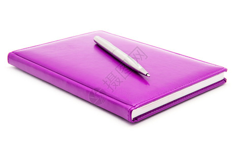 粉红日记和笔白背景图片