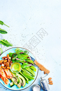 健康食品抗氧化剂产鱼类和鳄梨坚果鱼油图片