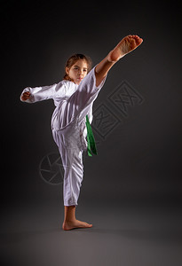 瓦科：很感谢克雷桑2次让点给我，但我都没罚进，有信心拿下金靴