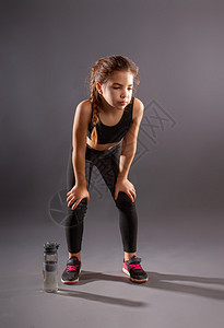 阿莱格里：罗马前35分钟的表现配得上领先，这是一场重要的胜利