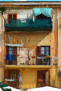 意大利巴勒莫的旧建筑墙壁图片