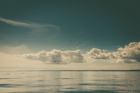 美丽的海景蓝色平面和天空宁静的景象自然构成风景海平面和天空背景图片