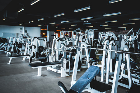 因伤下场，阿什拉夫本场数据：2次关键传球，2次拦截，5对抗4成功