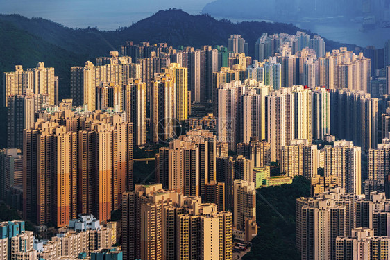 香港市心空景象亚洲技术智能城市的金融区和商业中心日落时摩天大楼和高的顶层景象图片