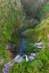 SewuWaterfall的空中景象Jinguashi自然景观区位于印度尼西亚旅行背景游点图片