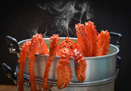 用蒸锅蒸螃蟹背景图片