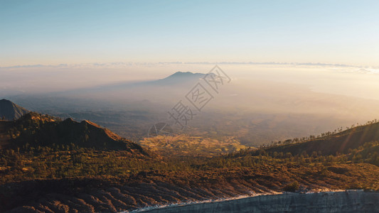 印度尼西亚东爪哇全景自然地貌背图片
