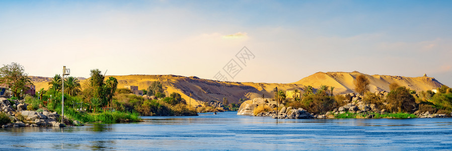 Aswan附近大尼罗河全景图片