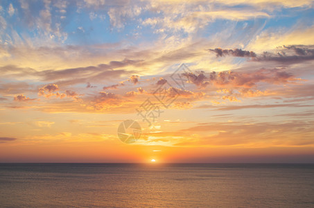 日落时的夏天空背景自然构成图片