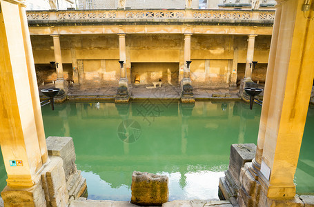 英格兰巴斯帕市罗马浴室和修道院图片