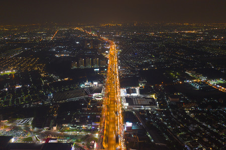 曼谷高速公路夜间空中视图图片