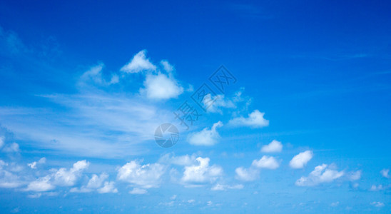 天空背景蓝色天空白云蓝色天空图片