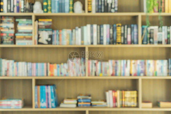 Bokeh学校或大许多书架图馆室的背景模糊不清教育概念背景摘要图片