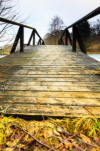 详细关闭旧桥上的木板详细关闭旧桥上的板图片