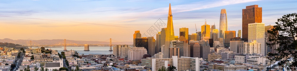旧金山市中心风天线的全景日落是美国加利福尼亚州一座摩天大楼旧金山美国陆界旅行目的地城市和旅游概念图片