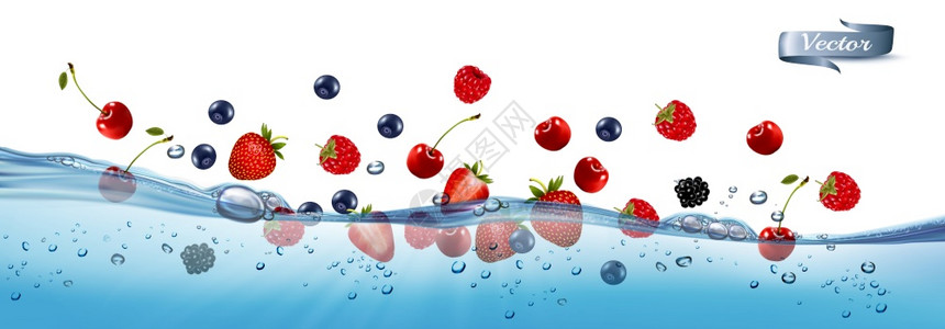 水面上的新鲜水果图片