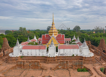 Ayutthaya省泰国曼谷市附近的Sukhothai寺庙空中最顶端的景象旅游概念中著名的泰国旅游景点建筑图片