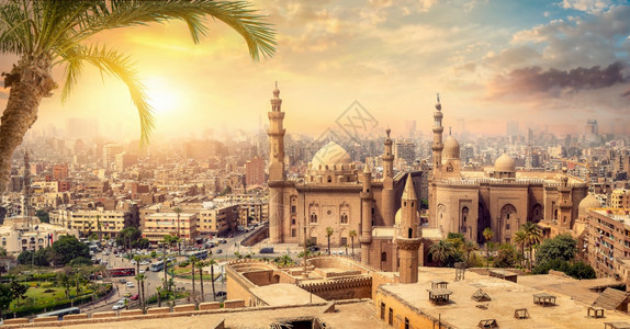 开罗苏丹哈桑清真寺的景象图片