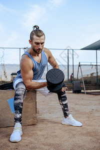 斯基拉：佛罗伦萨询问曼奇尼情况 俱乐部也有可能请回帕拉迪诺