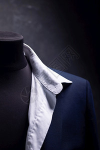 衣外套和衬衫男裁缝模特的衬衫服装创意概念图片