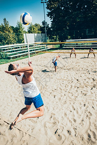 海滩排球服务图片