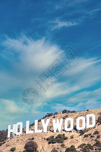 20年8月在蓝天的洛杉矶好莱坞标志图片