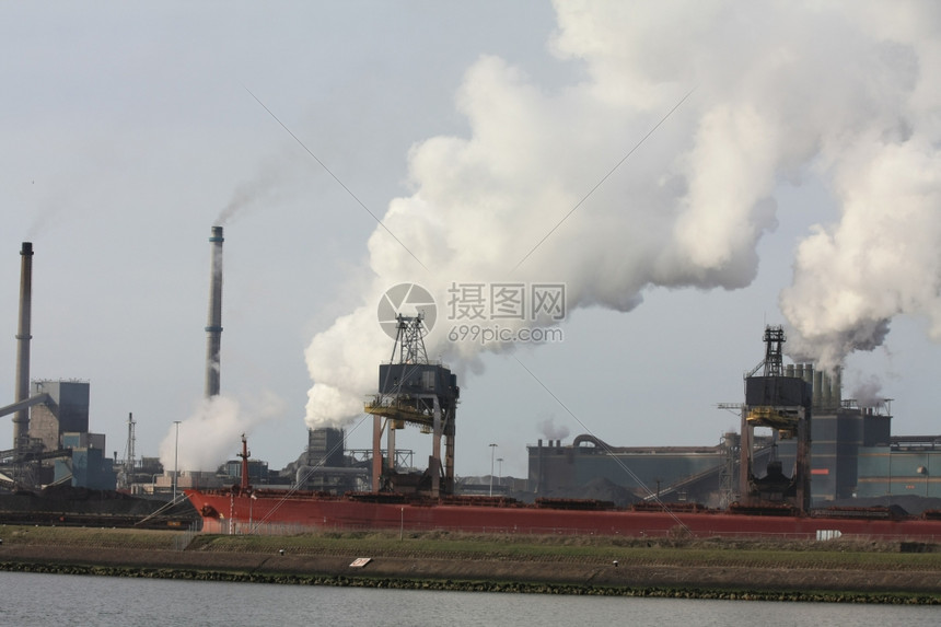 重工业区烟囱