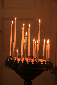 罗马天主教堂长的蜡烛图片素材