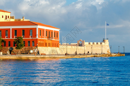 旧海岸防御工事旧堡垒在希臘的海岸克里特图片